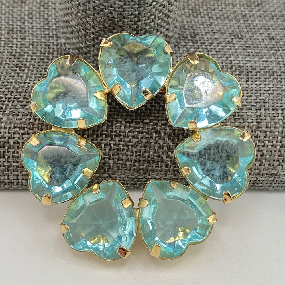 Vintage Wreath Brooch Gold Tone Aqua Blue Glass Heart Crystal Estate 1.5"